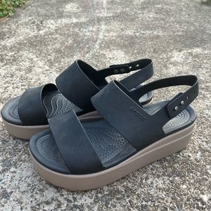 Crocs Brooklyn Low Wedge